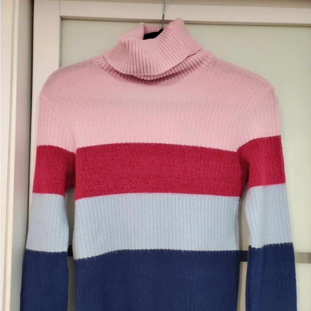 Garage Colorblock Sweater - Picture 3 of 13
